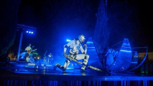 Quixote de la compañía Puja toma las calles de Puerto de la Cruz