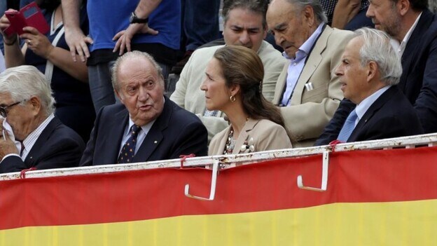 El rey Juan Carlos asiste a la corrida del día de San Isidro en Las Ventas