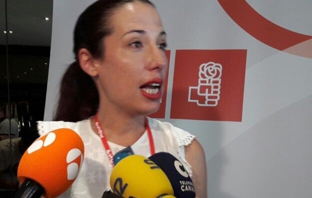 Hernández afirma que no hay "bandos" en el PSOE