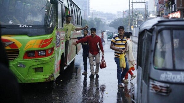 Bangladesh activa la alerta máxima ante la llegada de un fuerte ciclón