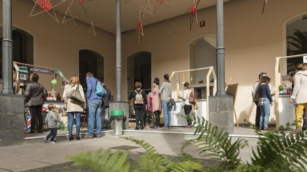 Ultimando los preparativos del mercado ‘Despacio Museo Market’