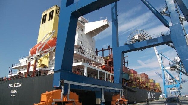 El puerto de Las Palmas se suma a la huelga en horas impares