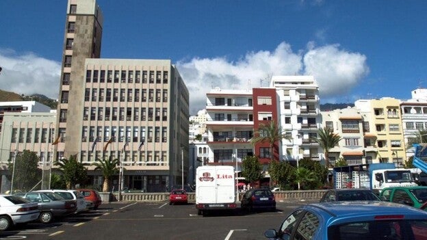 El Cabildo palmero se ilumina de turquesa