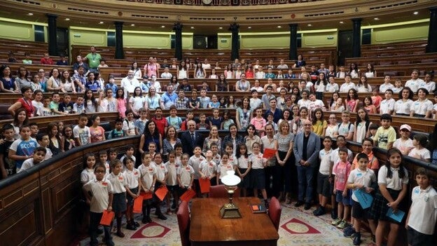 Pequeños diputados contra el acoso escolar