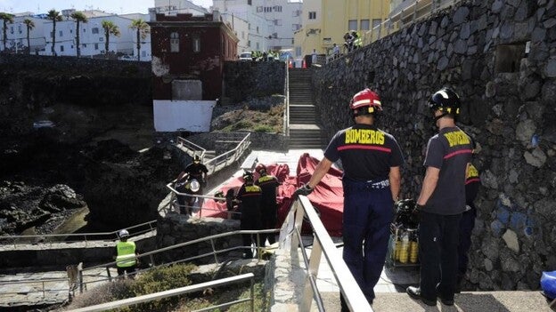 El Ayuntamiento analiza si el lodo de la Casa Roja afecta al Confital