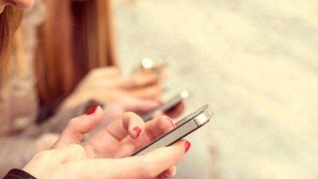 El 20 % de niños con móvil sabe configurar la privacidad