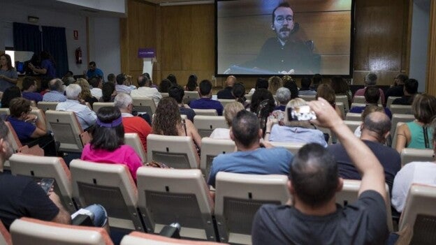 Echenique anima a nueva dirección Podemos Canarias