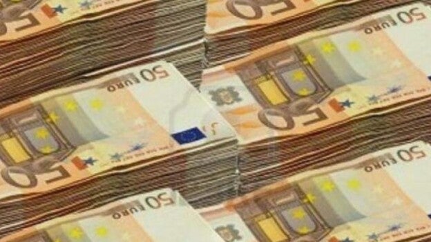 La deuda pública cae en más de 11.000 millones en abril