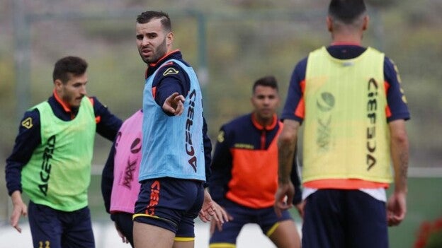 No a Jesé y Araujo vuelve bajo advertencia