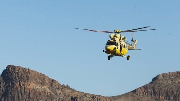 Rescatan en helicóptero a un senderista en El Paso