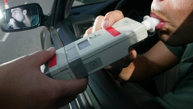 La DGT intensifica los controles de alcohol y drogas