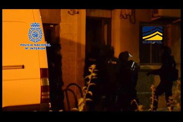 Detenidas seis personas integradas en una célula de Dáesh