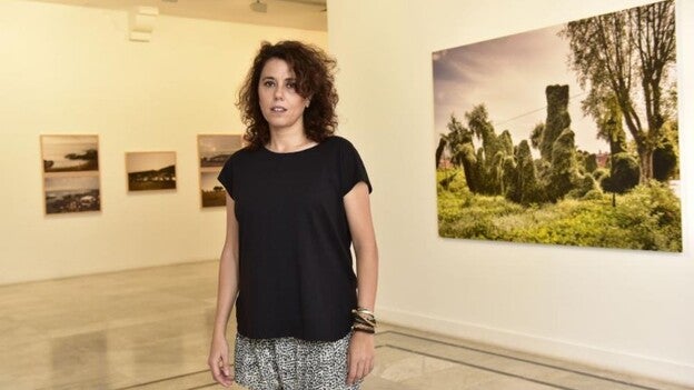 Arozena exhibe en La Regenta a la multitud en sus hábitats