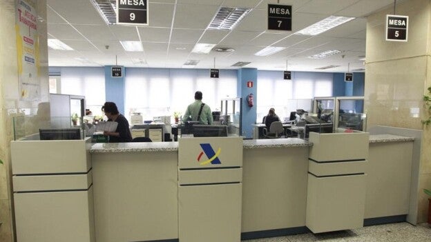 73 personas y empresas deben más de 139 millones de euros a Hacienda