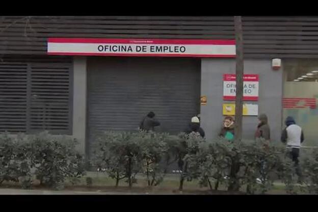 El paro cae en 98.317 personas en junio