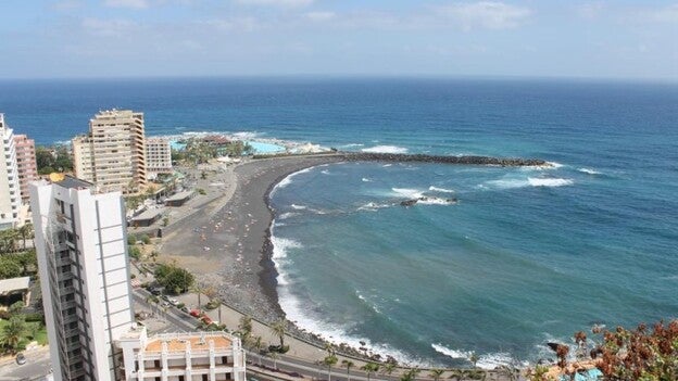 TITSA refuerza las líneas con motivo de las Fiestas del Carmen