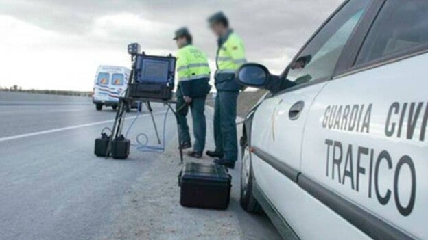 Detenido por circular a 243 km/h en la A-62