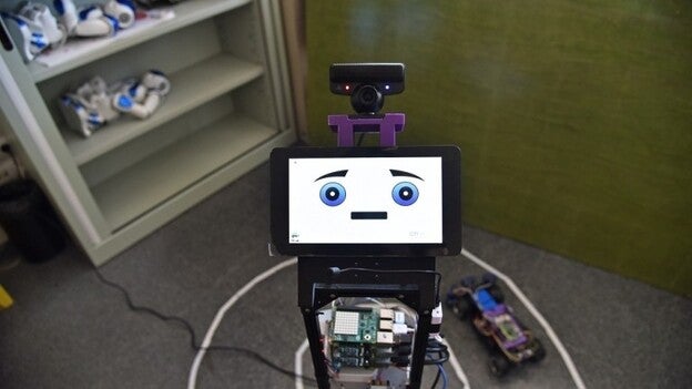 Crean un robot que detecta emociones