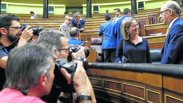 Rajoy saca el techo de gasto gracias a CC y NC