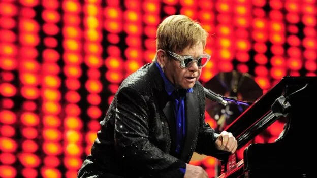 La leyenda de Elton John puede con todo en el Gran Canaria Arena