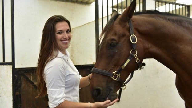 Amazona que cabalga para ganar