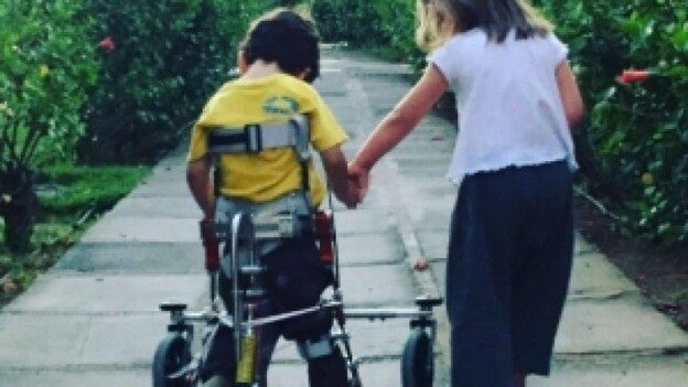 Iker, el héroe contra las enfermedades raras