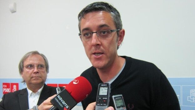 Madina deja el escaño y desea "la mayor de las suertes" a Sánchez