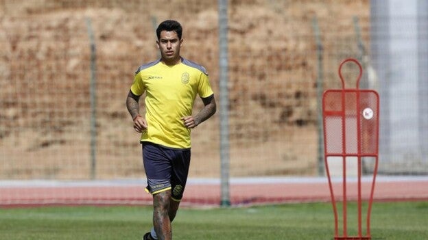 Araujo sigue sin aparecer en los amistosos