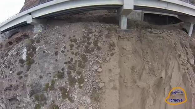 Parte de un pilar de la GC-2 está en el aire