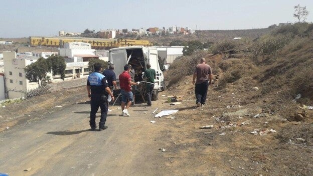 La policía pilla a 30 infractores por vertidos en cuatro meses