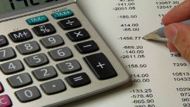 Canarias la que más tiempo tarda en pagar a sus empresas