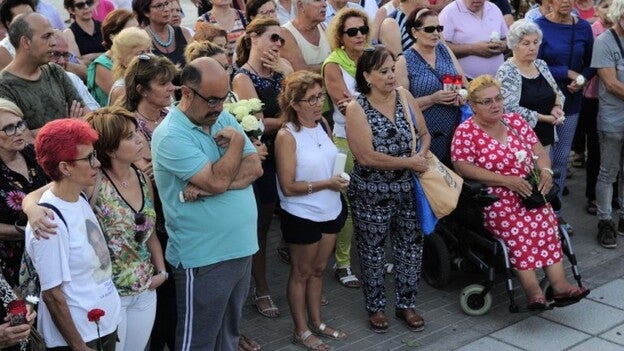 Investigan el entorno familiar del matrimonio