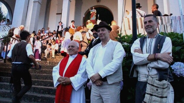 Fontanales desafía el calor para honrar a su patrón