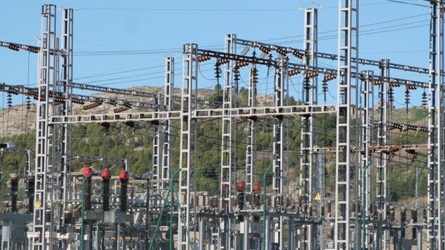 El consumo eléctrico de las grandes y medianas empresas sube