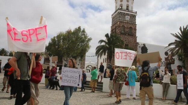 Teguise evita recuperar plazas en el mercadillo de los domingos