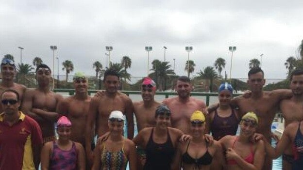 El primer equipo del CN Metropole, en marcha