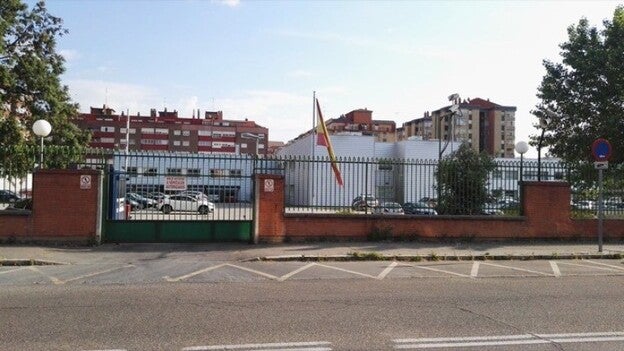 Encuentra 2.500 euros y los devuelve