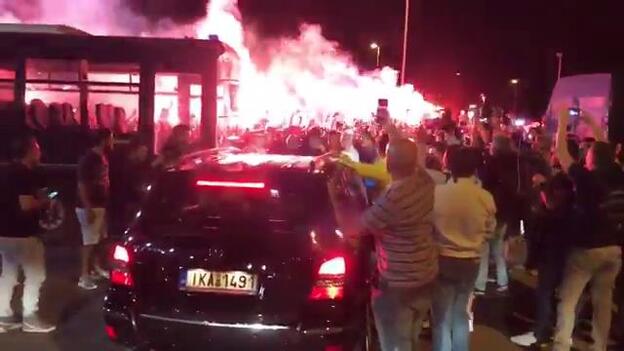 Fiebre popular por Araujo en Grecia