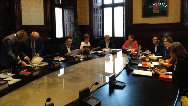 La Mesa del Parlament ampara la ley del referéndum