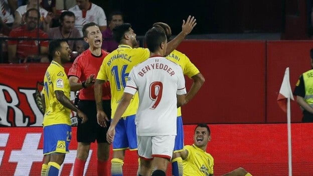 El Sevilla supera a la UD a siete minutos del final (1-0)