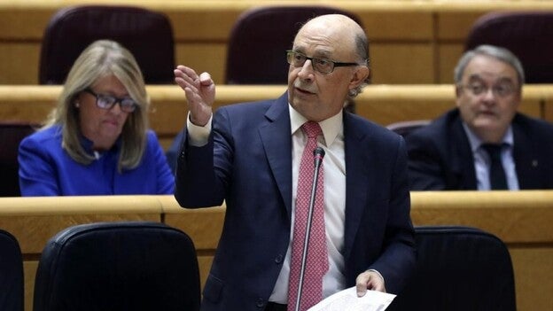 Los partidos negocian para aprobar el REF por consenso