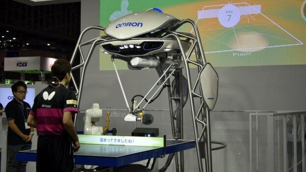 Robots educadores y monedas virtuales, a la vanguardia en Japón