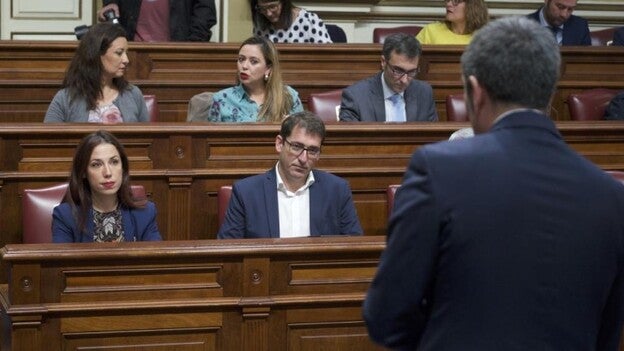 El PSC dilata el debate de la portavocía en la Cámara