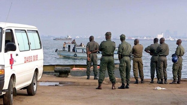 Se estrella un avión en el mar poco después de despegar
