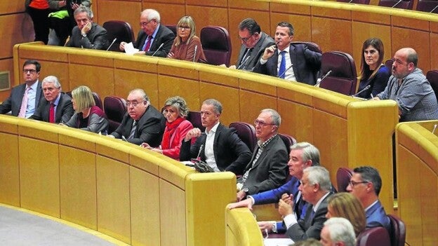 Los senadores canarios decidirán su voto según actúe Puigdemont