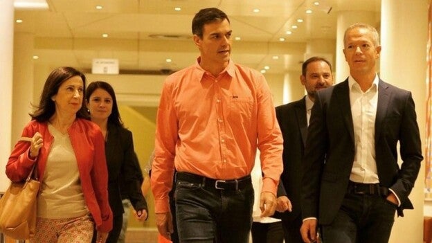 El PSOE pide Puigdemont que «evite el desastre»