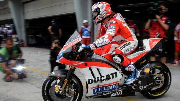 Dovizioso domina en todo tipo de condiciones
