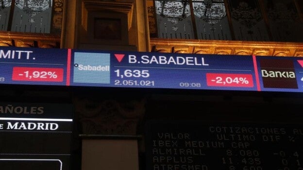 El Ibex cae un 2% tras la declaración de independencia de Cataluña