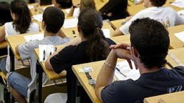 La cuantía media de las becas bajó hasta un 3%