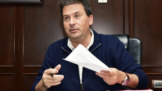 Ibarra admite que las navieras no ven rentable línea con Tarfaya sin subvención